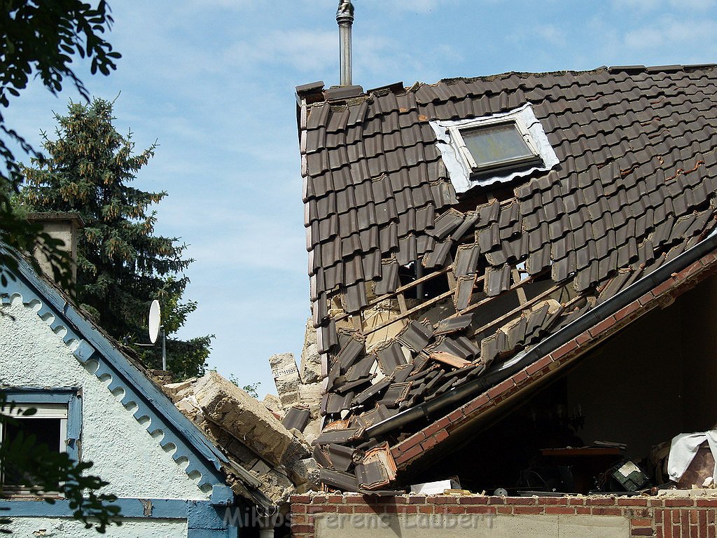 Detonation im Haus Erftstadt Dirmertsheim Brueckenstr P606.JPG